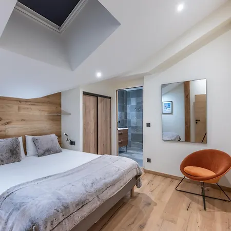 Apartment Penthouse Neuf Avec Balcon Sud, Proche Piste, Cheminee, Parking, Wifi - Fr-1-563-155